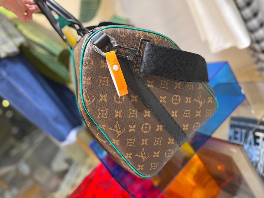 Modern Italian-Inspired Canvas Bag