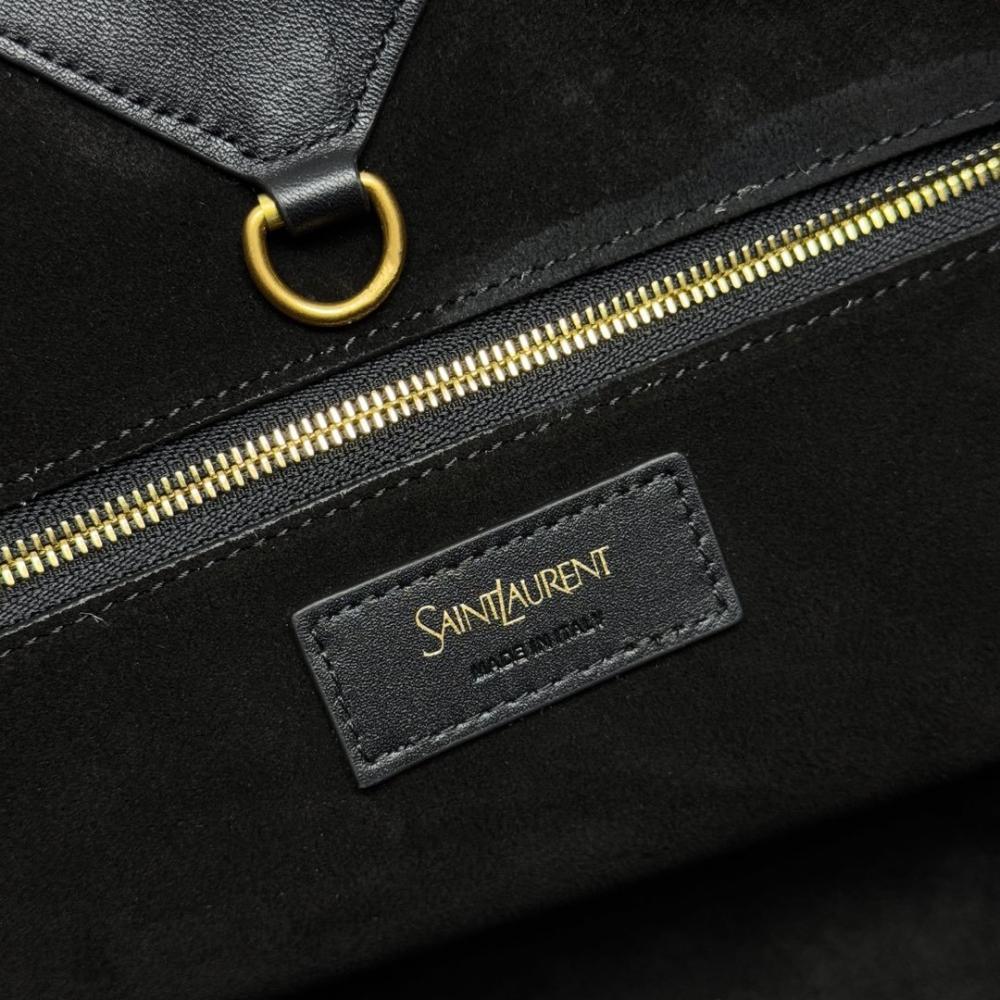 Alma Shoulder Bag