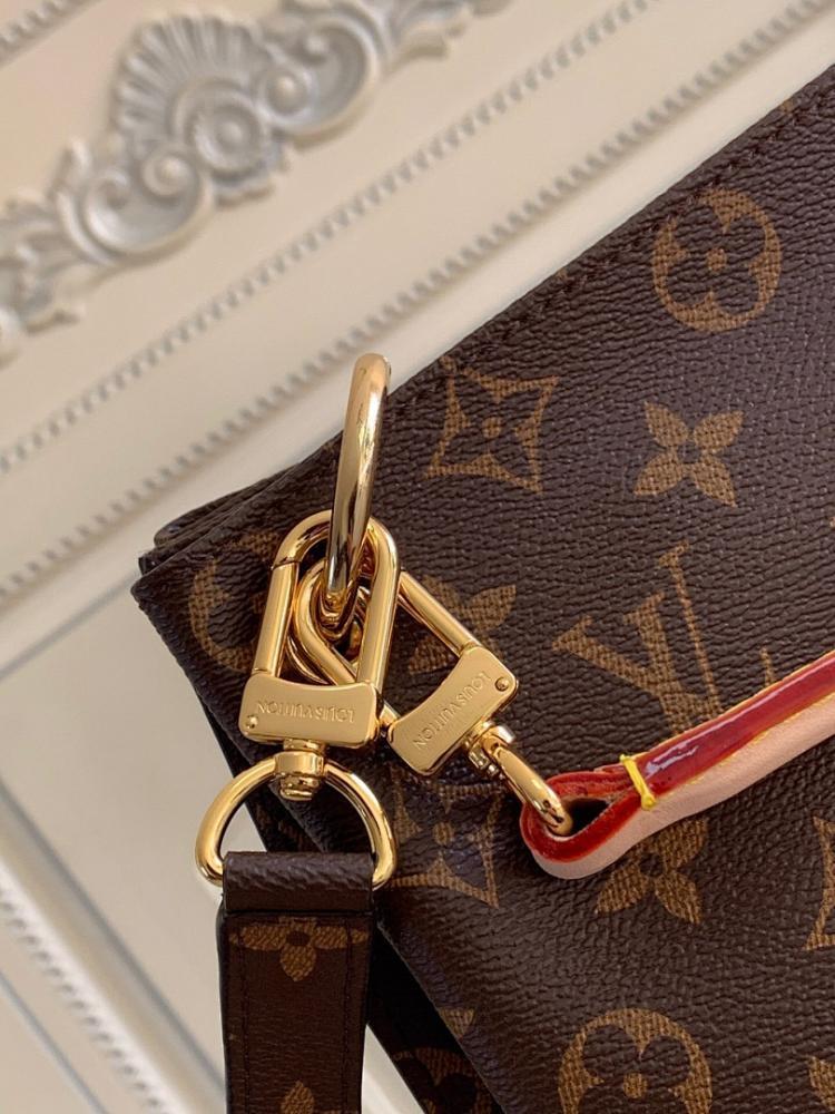 Classic Elegant Shoulder Bag