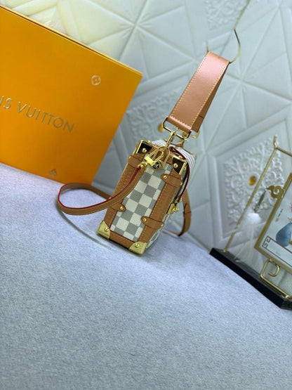 Classic Luxury Canvas Shoulder Bag