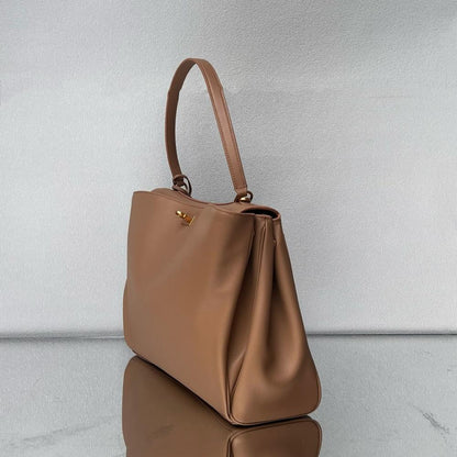 Elegant Leather Top Handle Bag