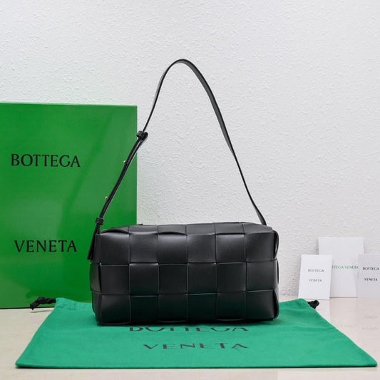 Luxury Stylish Woven Lambskin Top Handle Bag