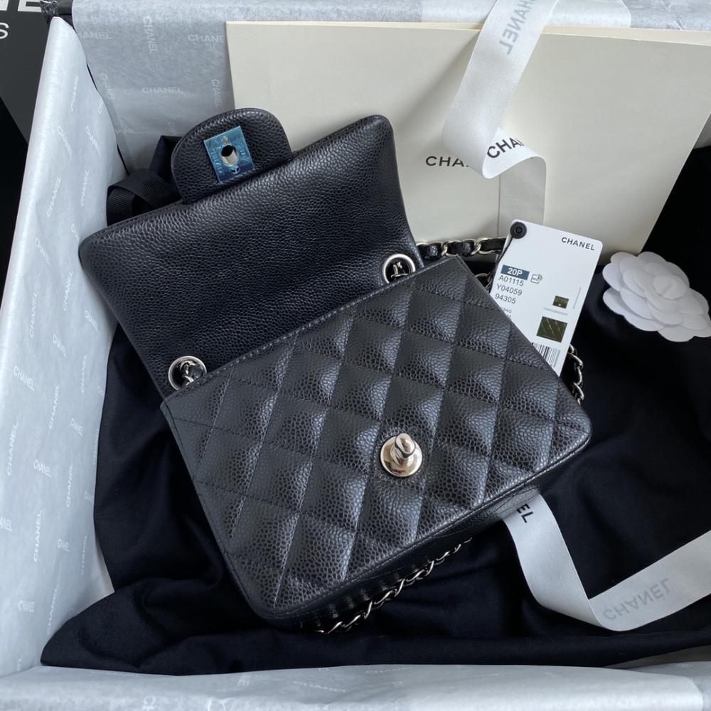 Elegant Leather Top Handle Bag