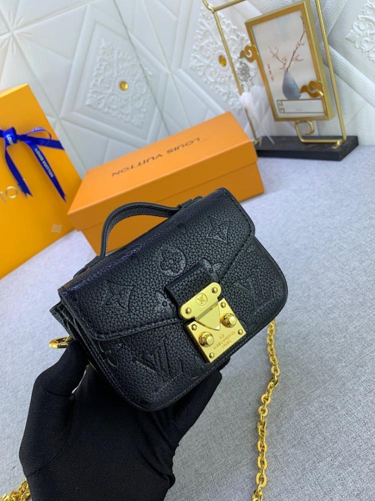 Modern Stylish Leather Crossbody Bag