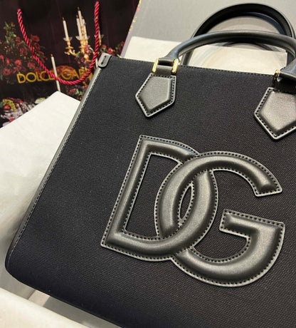 Modern Refined Leather Shoulder Bag
