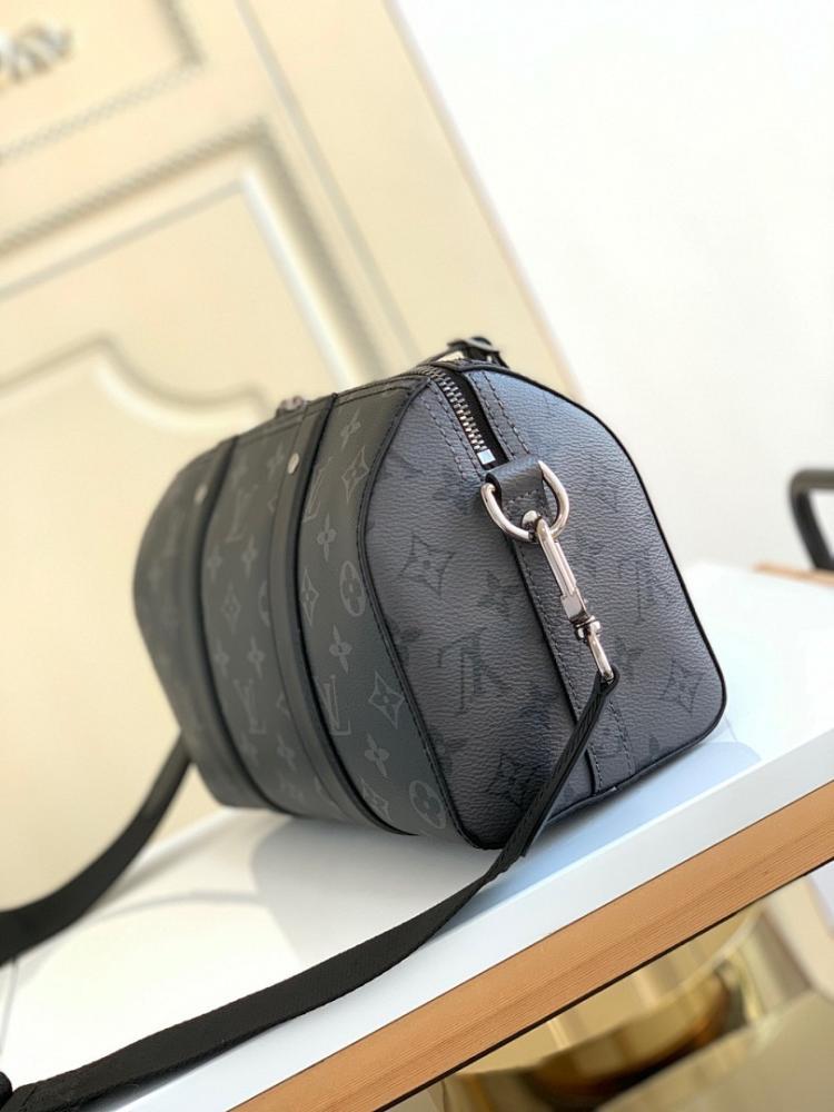 Luxury Leather Crossbody Bag – Limited Edition