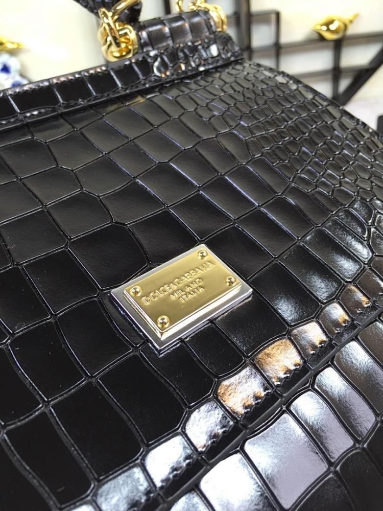 Modern Leather Crossbody Bag – Special Edition