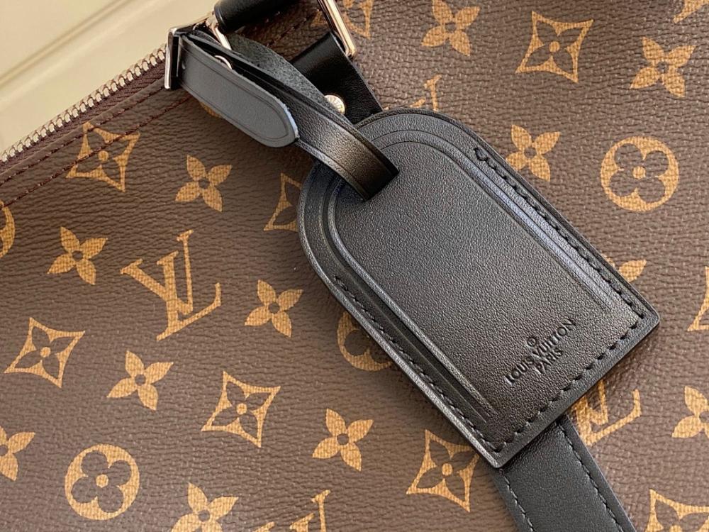 Luxury Refined Quilted Leather Shoulder Bag