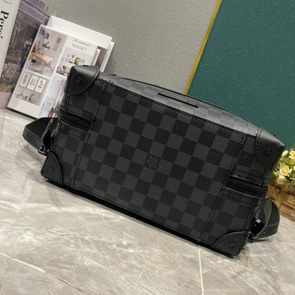 Italian-Inspired Luxury Gold Quilted Leather Travel Bag