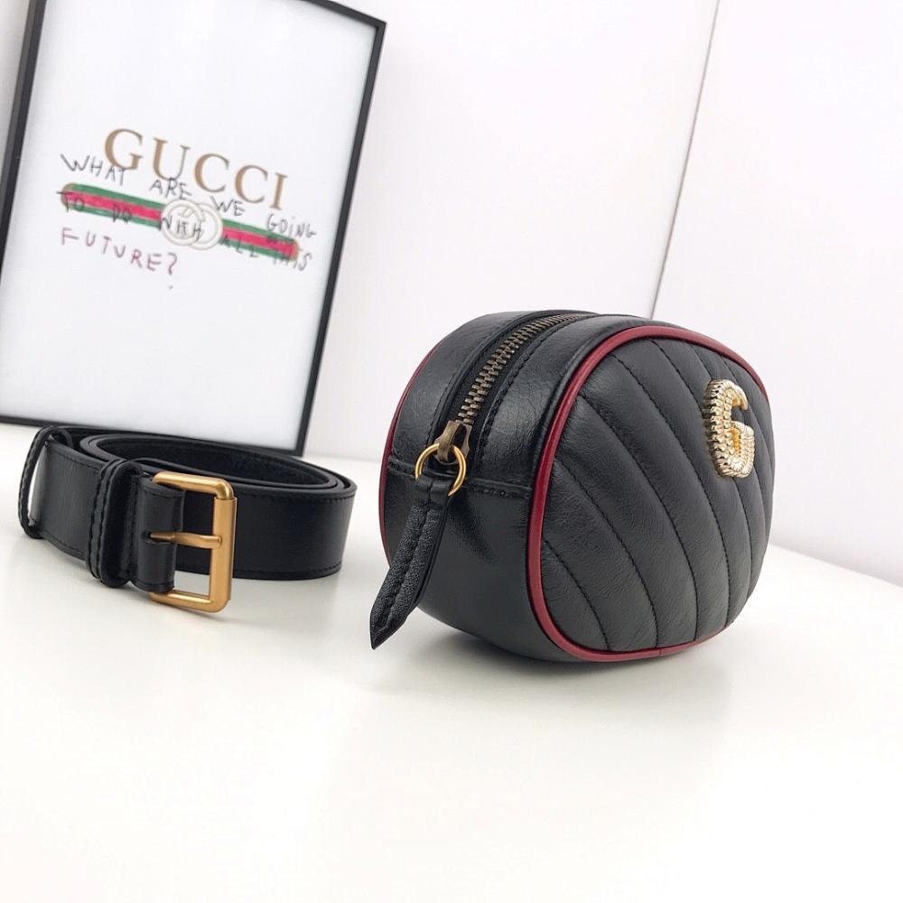 Modern Italian-Inspired Shoulder Bag
