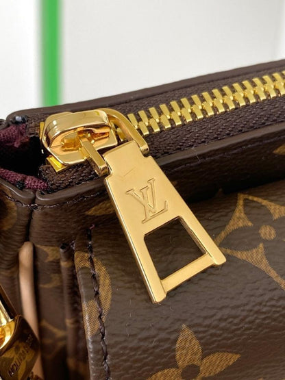 Modern Leather Shoulder Bag – Limited Edition