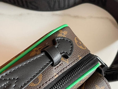Modern Refined Canvas Shoulder Bag