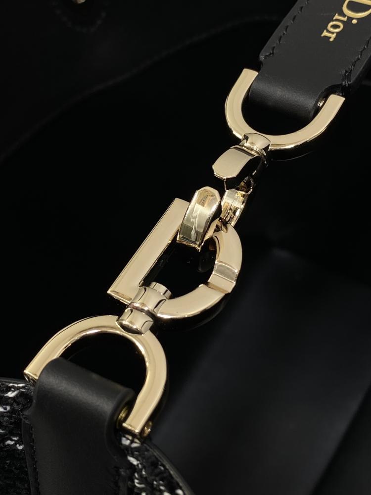 Alma Shoulder Bag