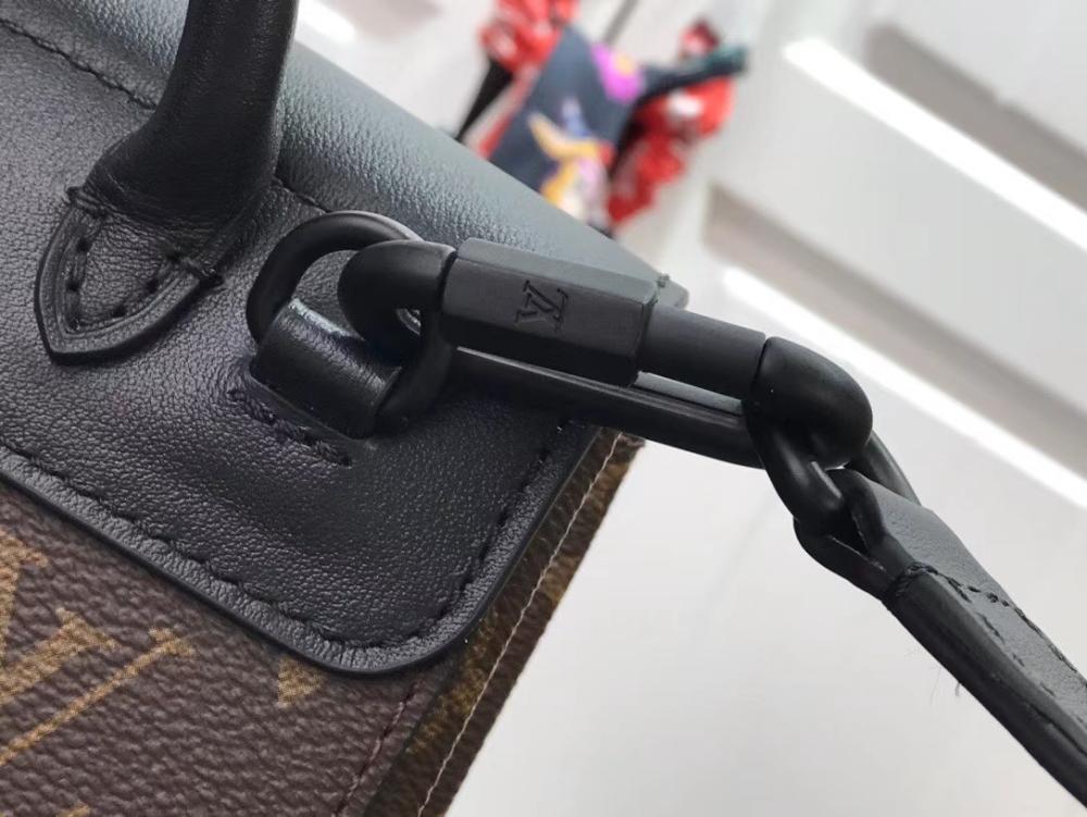 Elegant Shoulder Bag