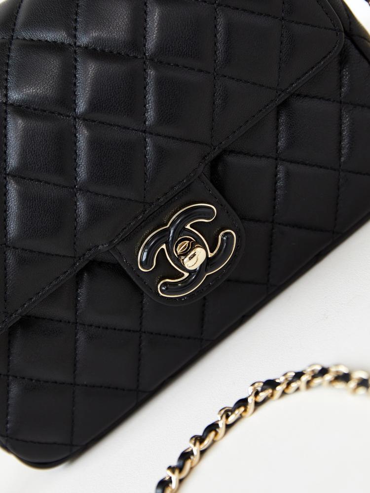 Elegant Leather Shoulder Bag