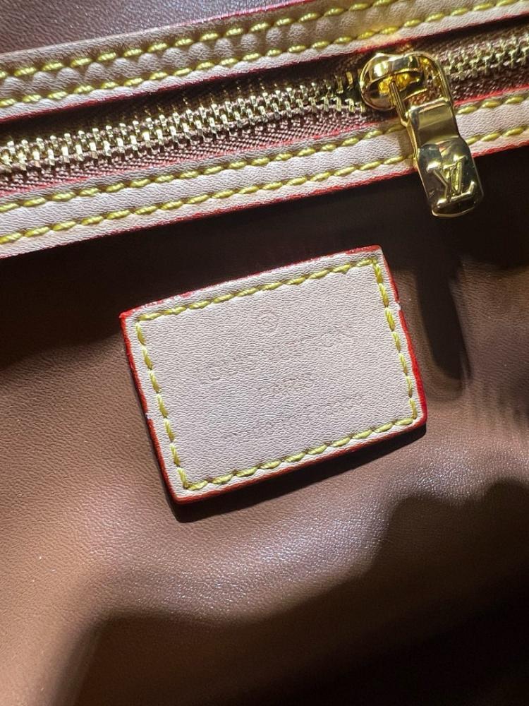 Stylish Leather Top Handle Bag – Limited Edition
