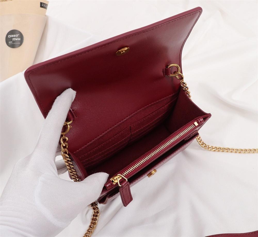 Elegant Leather Shoulder Bag – Limited Edition
