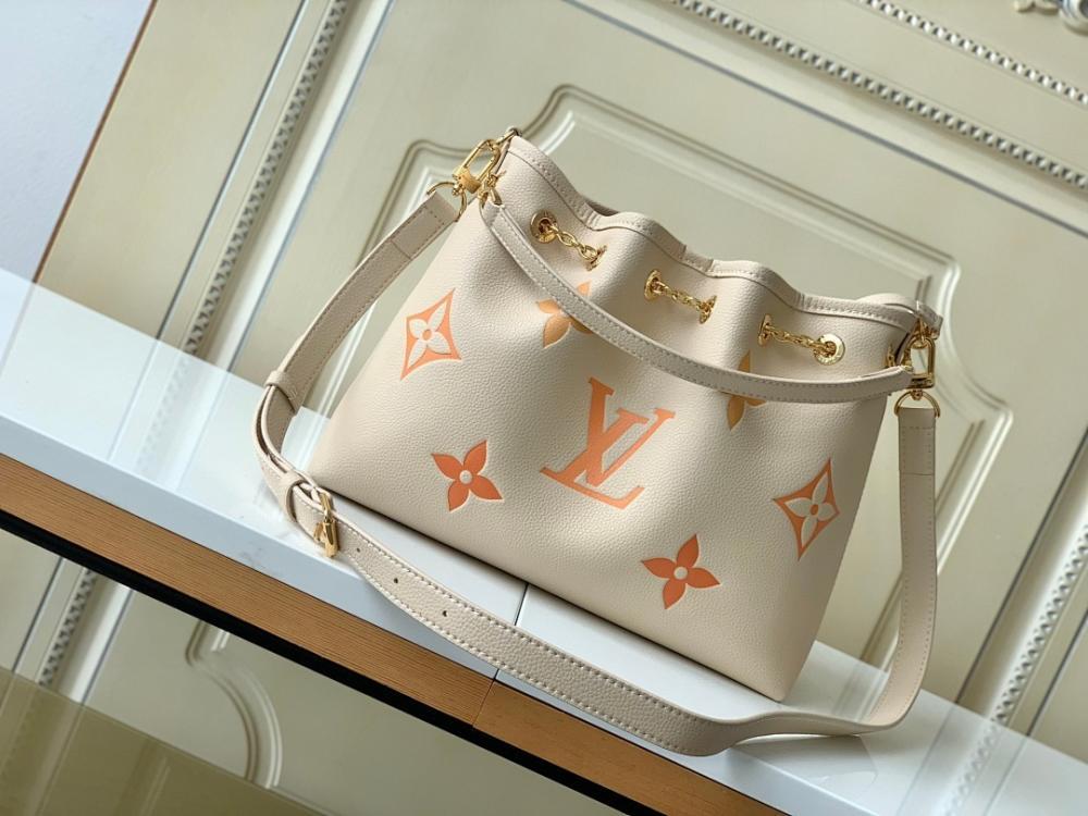 Modern Italian-Inspired Leather Shoulder Bag