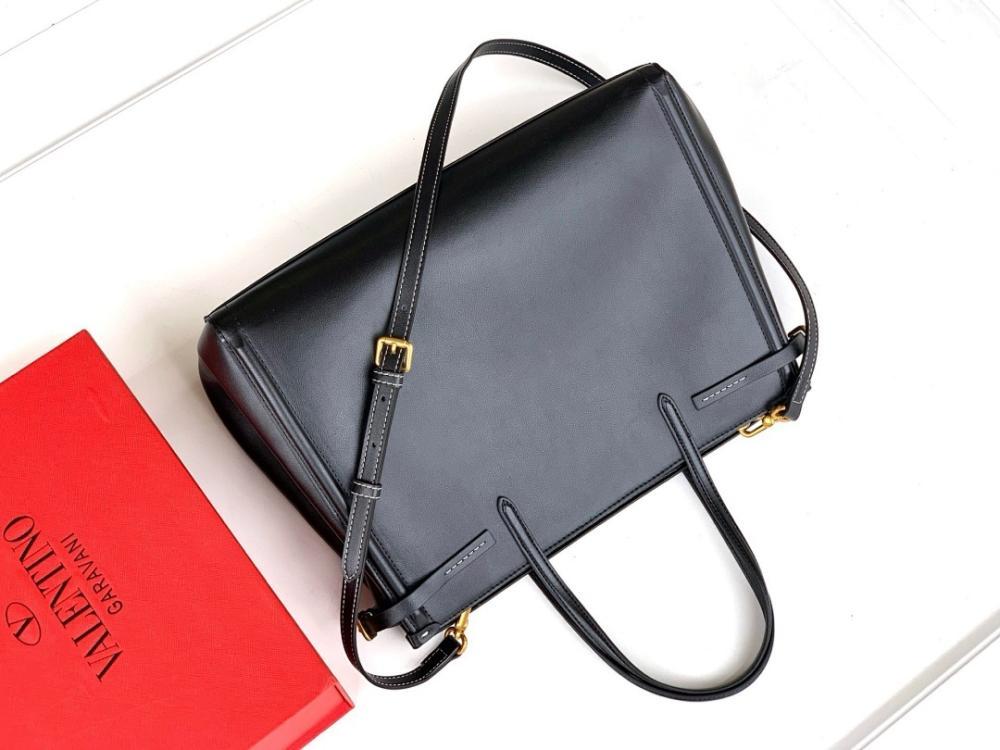 Italian-Inspired Stylish Gold Shoulder Bag