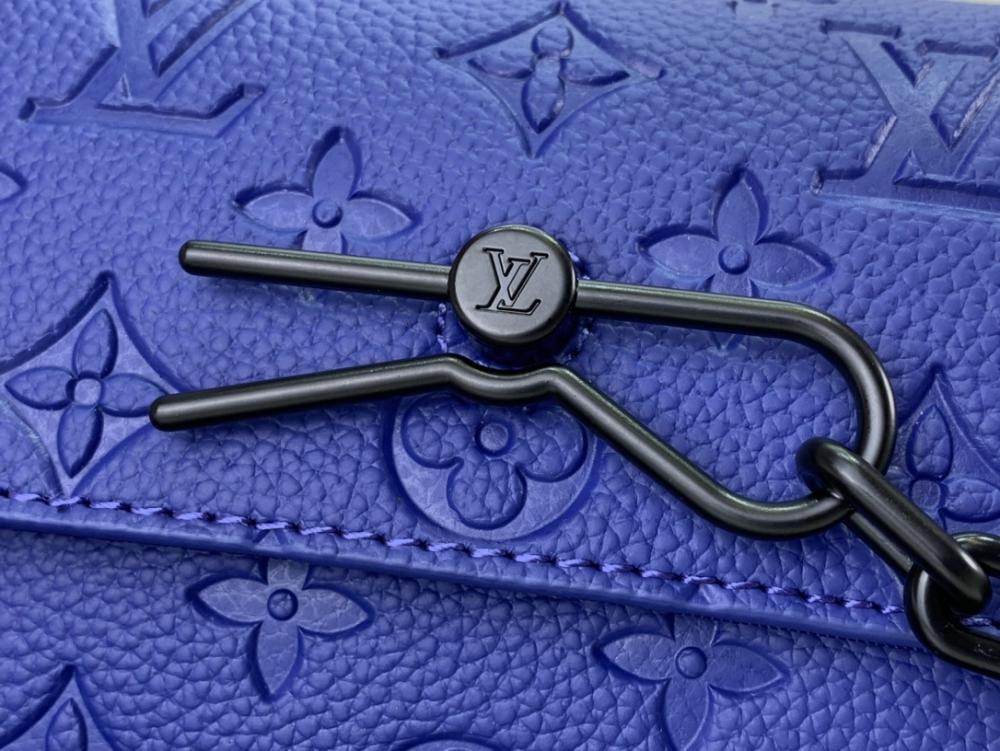 Elegant Leather Shoulder Bag