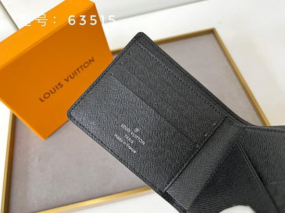 Elegant Refined Crossbody Bag