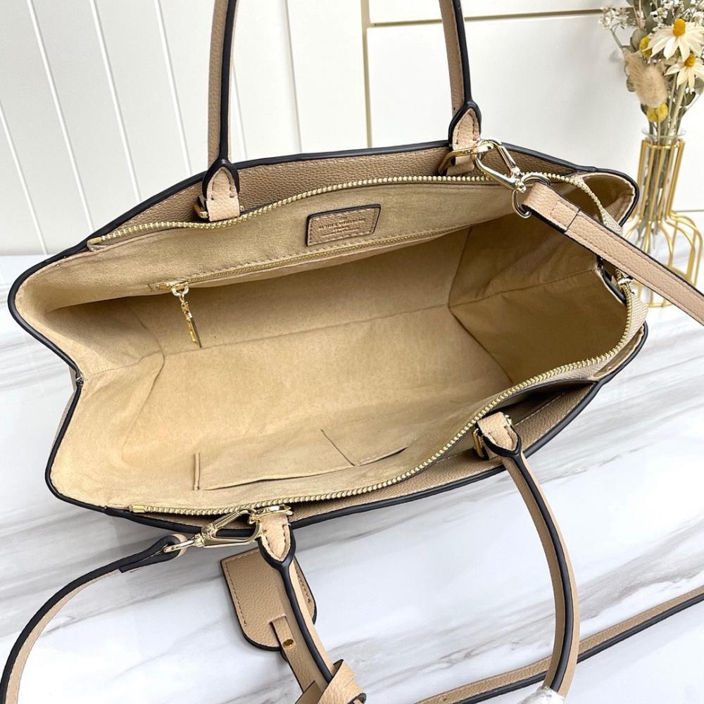 Modern Refined Leather Shoulder Bag