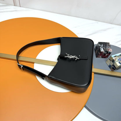 Arco Leather Shoulder Bag