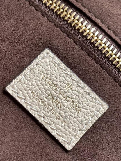 Elegant Refined Leather Top Handle Bag