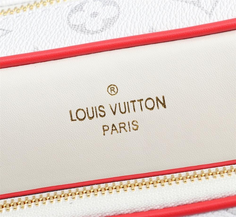 Luxury Leather Shoulder Bag – Limited Edition