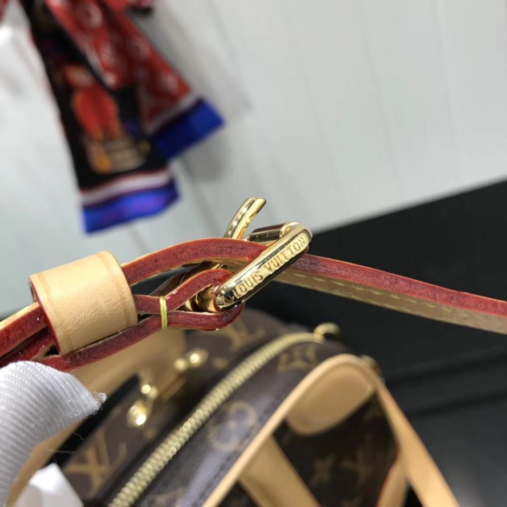Classic Shoulder Bag