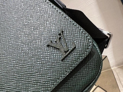 Italian-Inspired Stylish Grey Leather Shoulder Bag