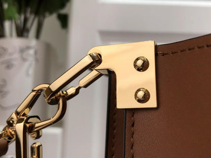 Classic Shoulder Bag