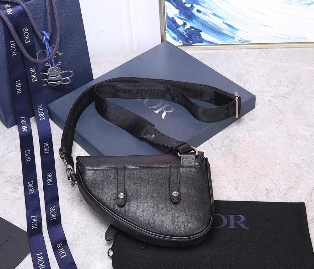 Elegant Refined Black Printed Leather Shoulder Bag