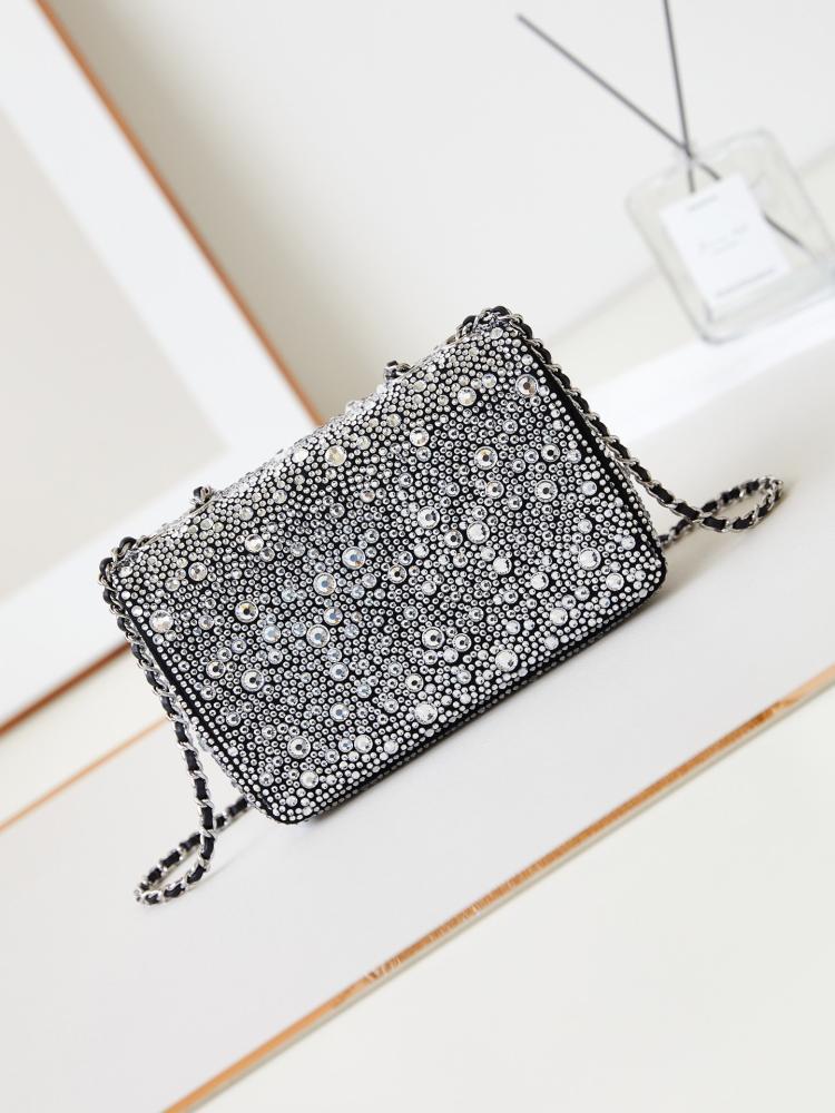 Modern Leather Shoulder Bag