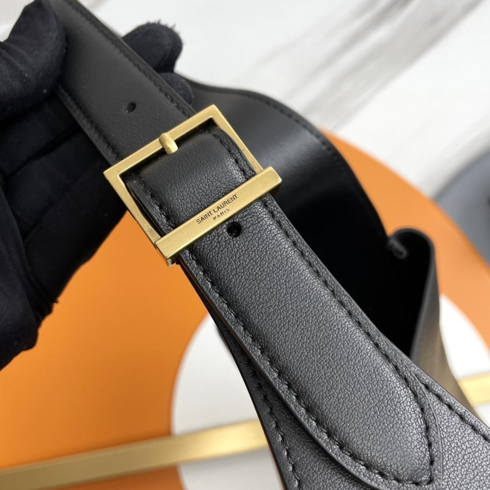 Classic Leather Shoulder Bag