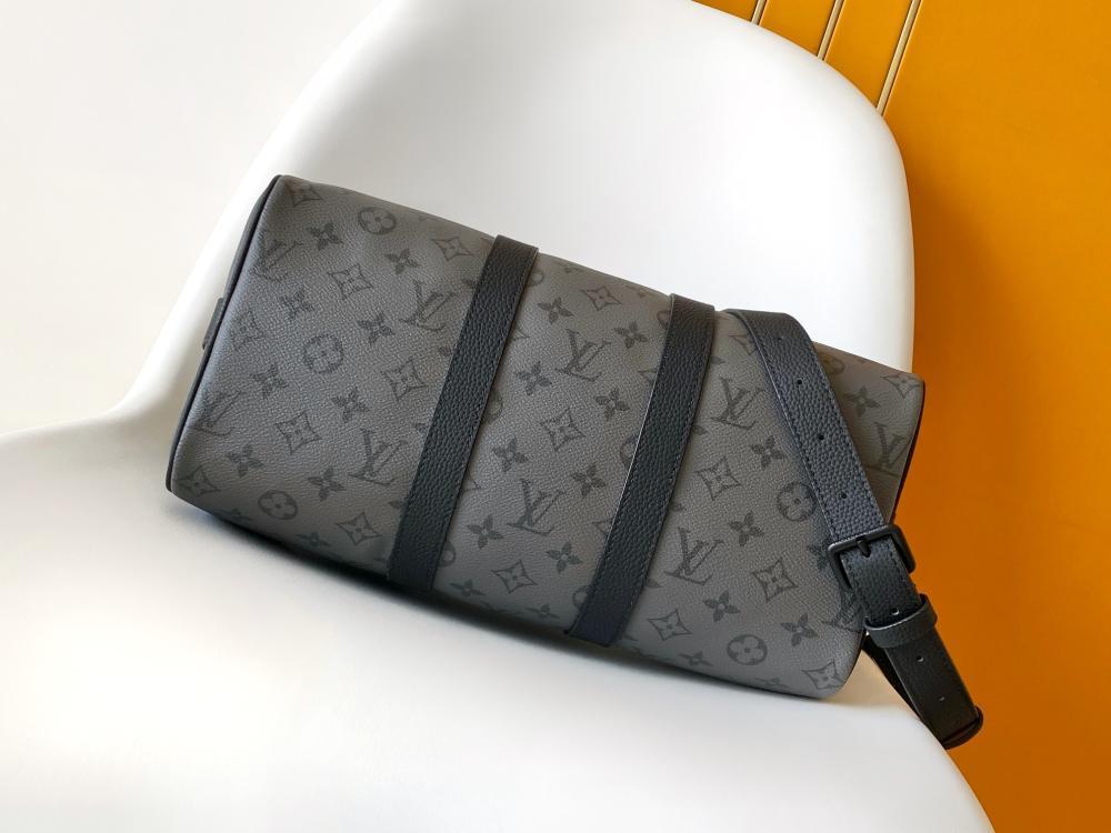 Classic Calfskin Shoulder Bag