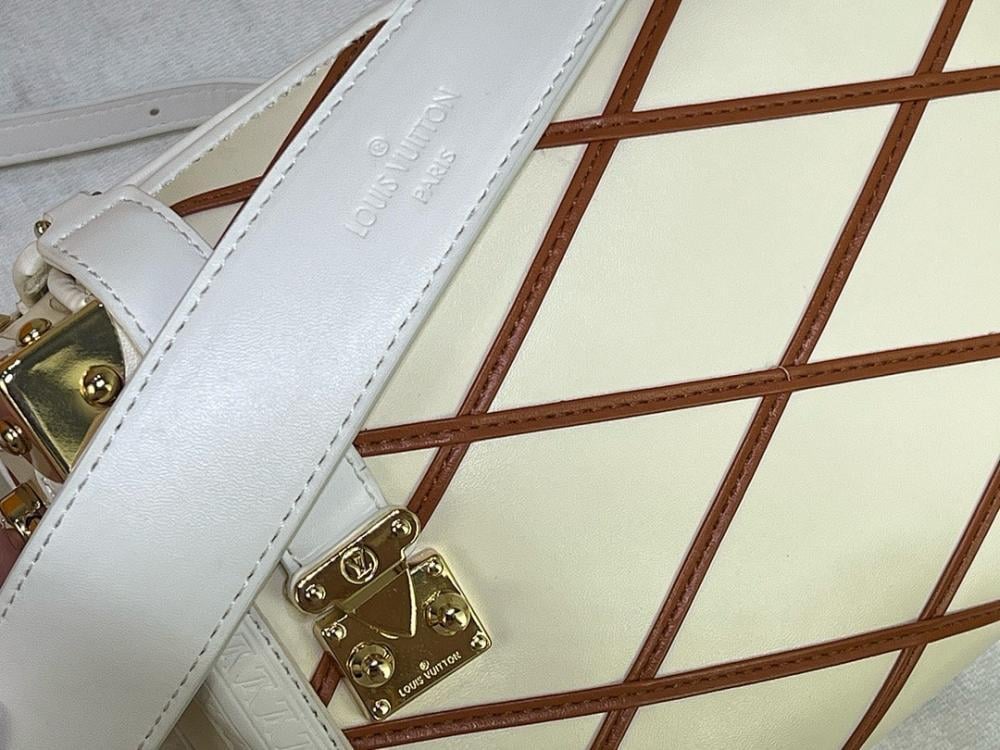 Classic Italian-Inspired Quilted Lambskin Shoulder Bag