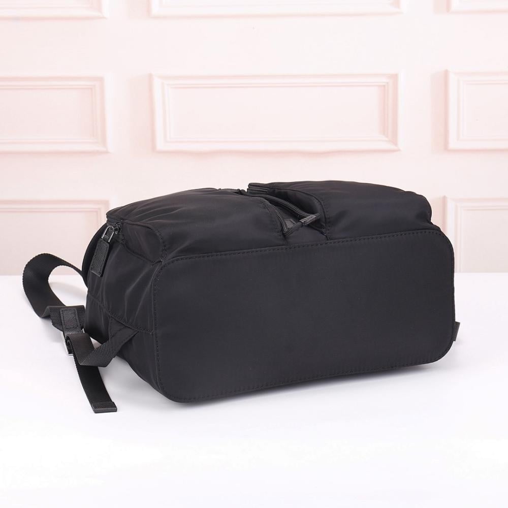 Elegant Top Handle Bag – Limited Edition