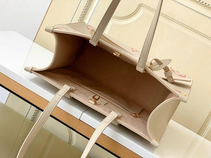 Elegant Refined Leather Shoulder Bag