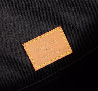 Kelly Shoulder Bag