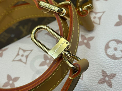 Stylish Leather Travel Bag – Limited Edition