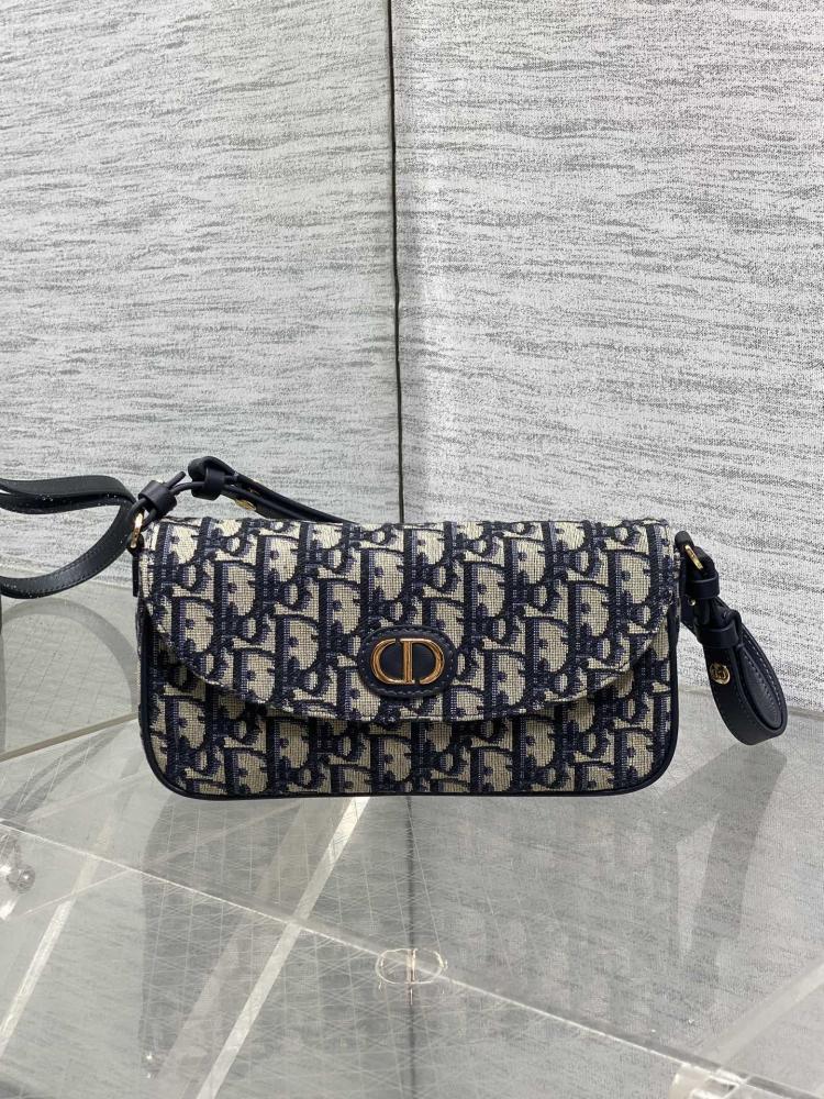 Elegant Leather Shoulder Bag