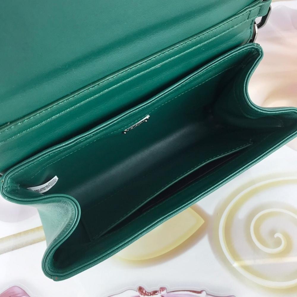 Modern Stylish Quilted Leather Bag
