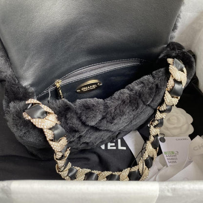 Classic Leather Shoulder Bag