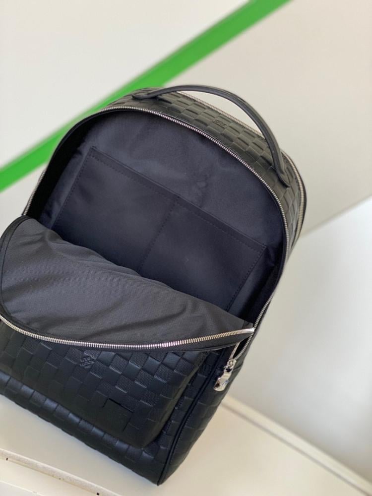 Stylish Quilted Leather Backpack – Limited Edition