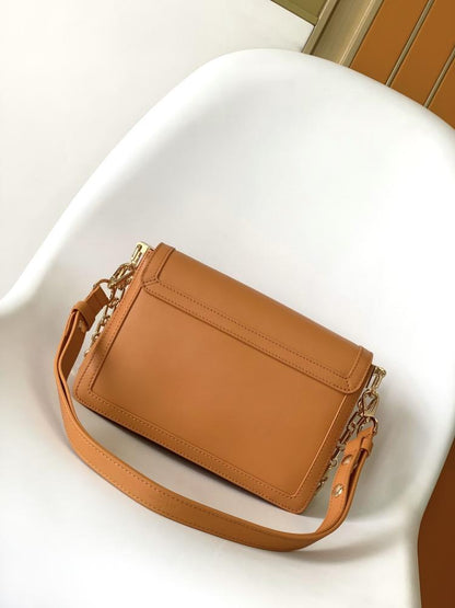 Classic Leather Shoulder Bag