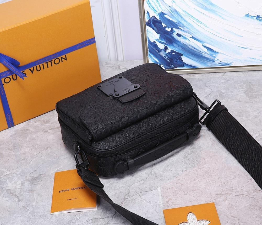 Stylish Embroidered Leather Shoulder Bag – Special Edition