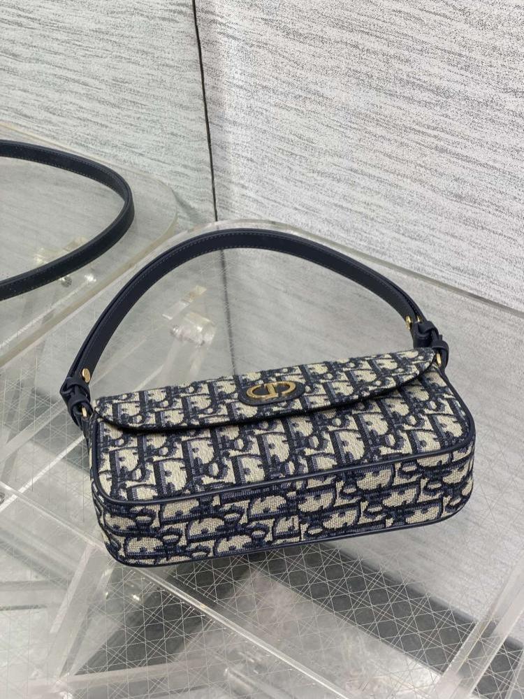 Elegant Leather Shoulder Bag