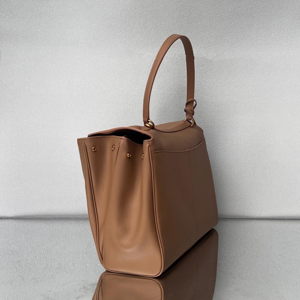 Elegant Leather Top Handle Bag