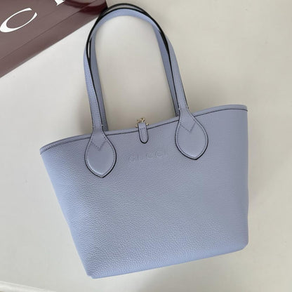 Classic Shoulder Bag